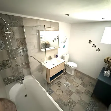 Coquet Indépendant Sur L'ile Saint-Georges-d'Oleron